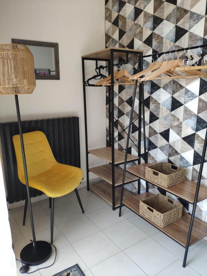 La Tourelle Suite Cosy Entre Vignoble Aixois Et Luberon Le Puy-Sainte-Réparade Екстериор снимка