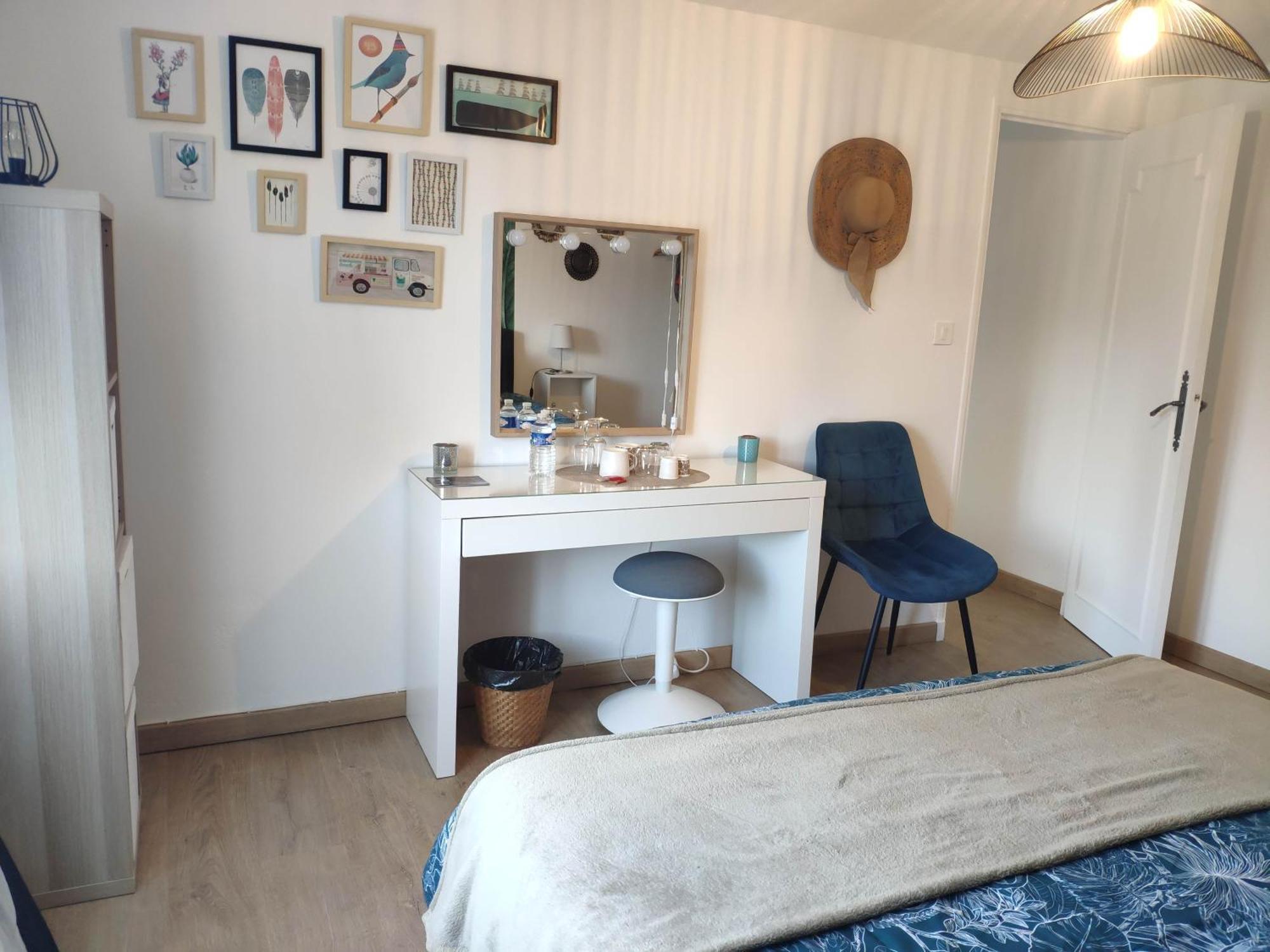 La Tourelle Suite Cosy Entre Vignoble Aixois Et Luberon Le Puy-Sainte-Réparade Екстериор снимка